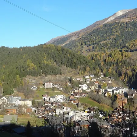 In Wiler Near Lift & Views 木屋 *