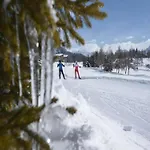 シャレー In Wiler Near Lift & Views *